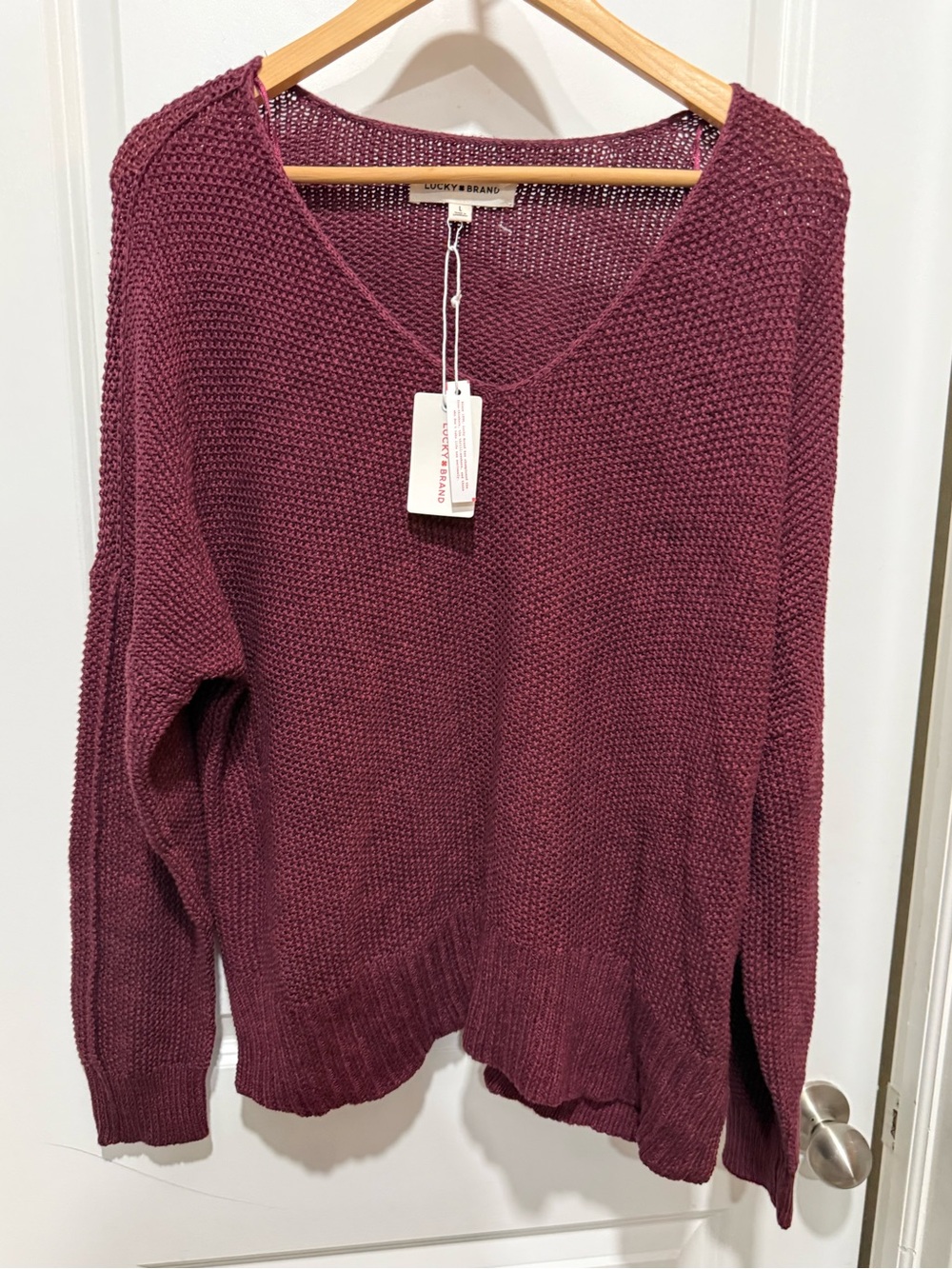Lucky Brand Women's V-Neck Waffle Knit Sweater in Burgundy Large